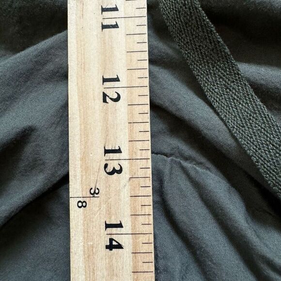 Torrid Women’s Lightweight Pants Size 4 Feel The Fit Green Measures 48 Waist - Picture 9 of 13